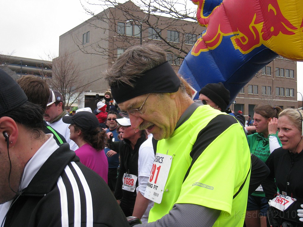 Shamrocks and Shenanigans 5K 2010 1200.jpg - The 2010 Shamrocks and Shenanigans 5K race in Ann Arbor MI. Cool and damp, and crowded. Check the Garmin... crap.... way off pace.
